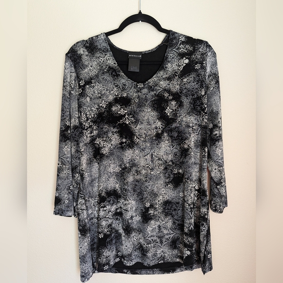 Citiknits Gray and Black Top Size XL - Picture 1 of 3